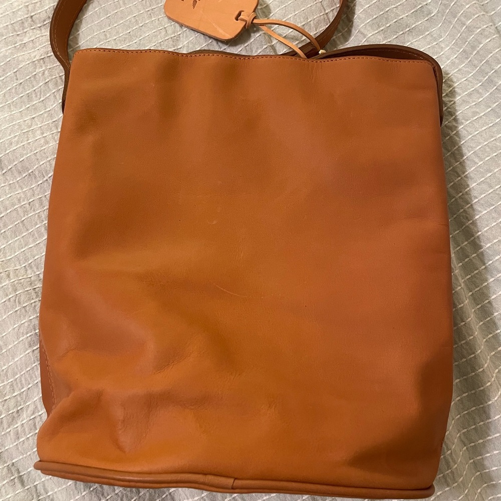 Clhei mackenna bucket bag